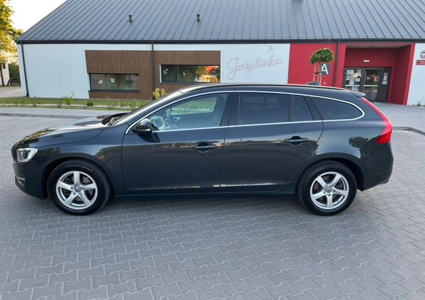 Volvo V60 cena 62900 przebieg: 133500, rok produkcji 2016 z Szprotawa małe 121